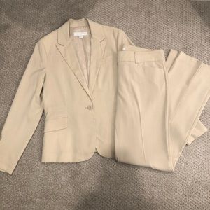 NY&Co Suit
